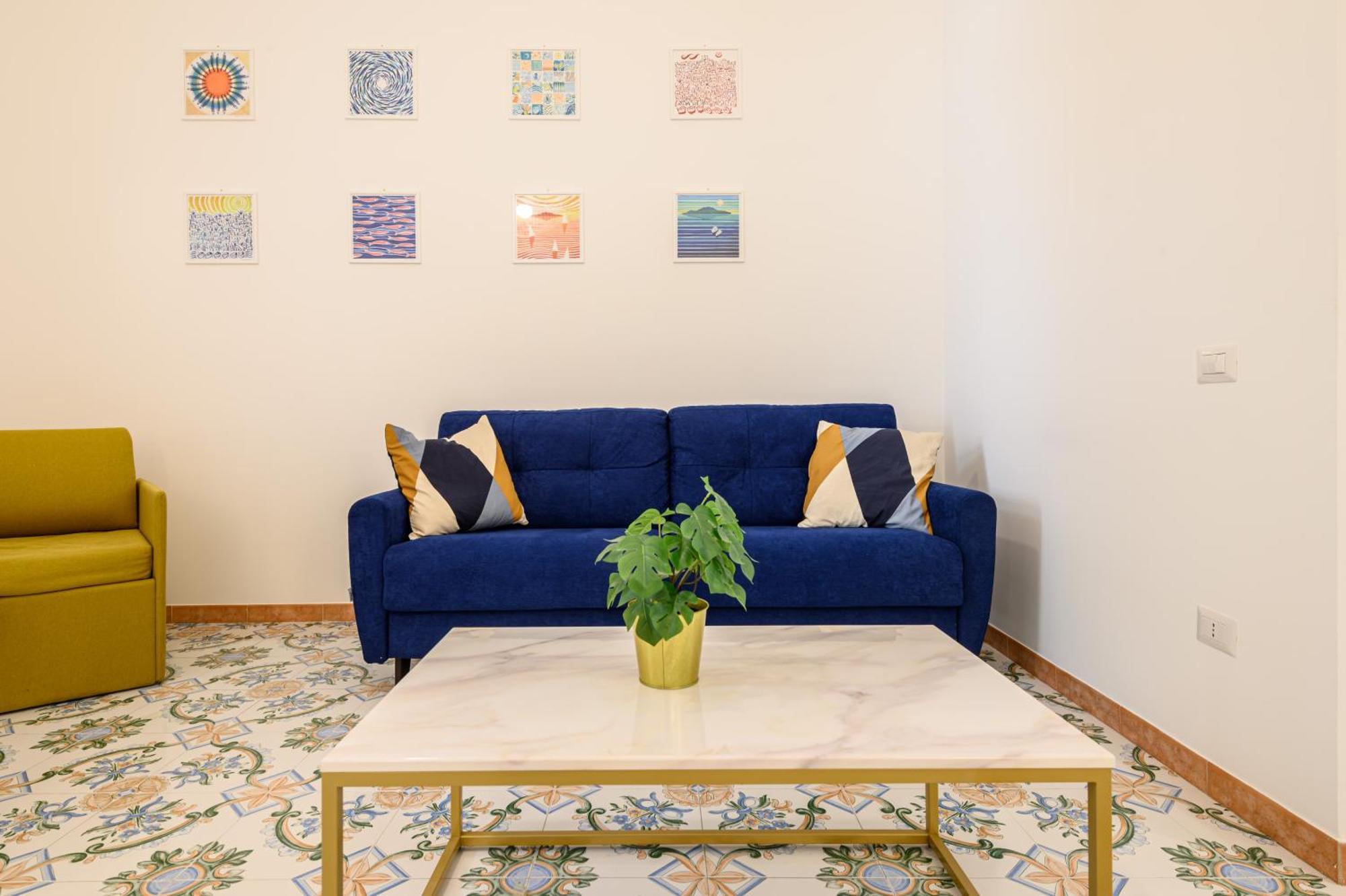 Guest House 121 Charming Apartment نابولي المظهر الخارجي الصورة