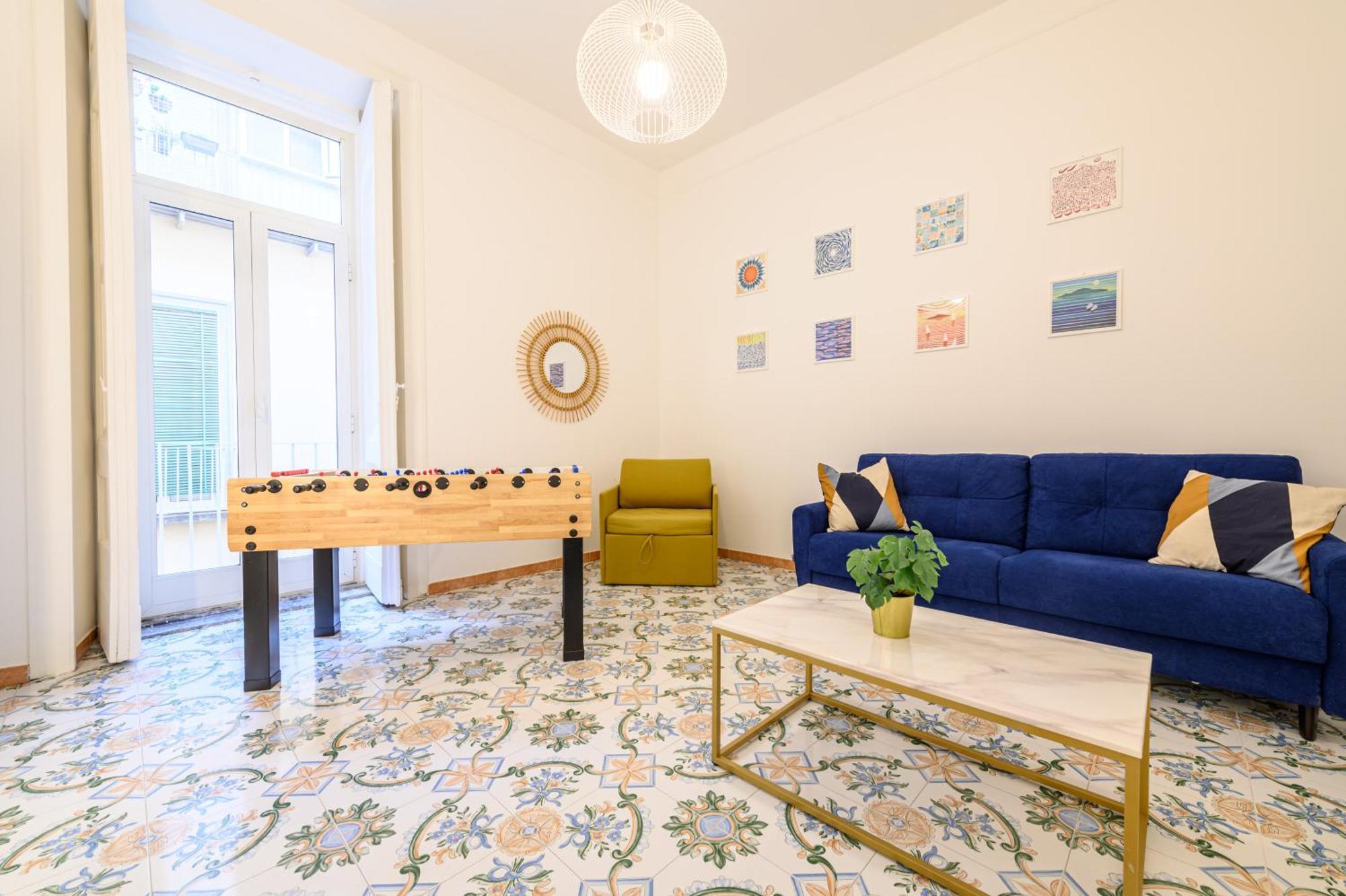 Guest House 121 Charming Apartment نابولي المظهر الخارجي الصورة